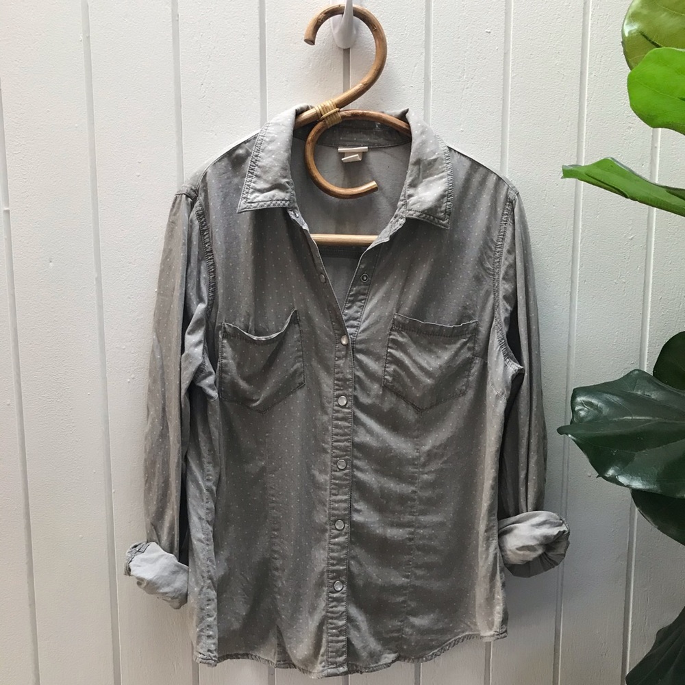 Mossimo Polka dot button down top